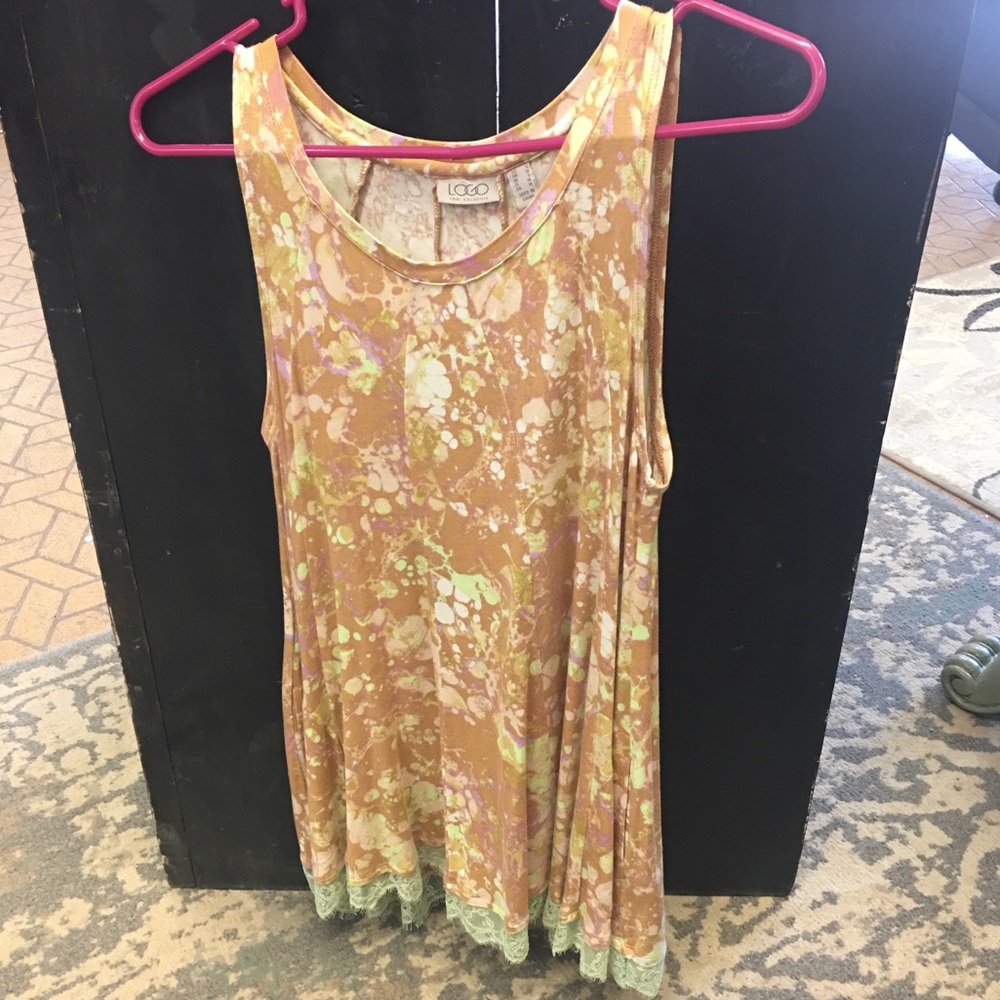 Beige flowy tank with mint green lace hem. LOGO by Lori Goldstein